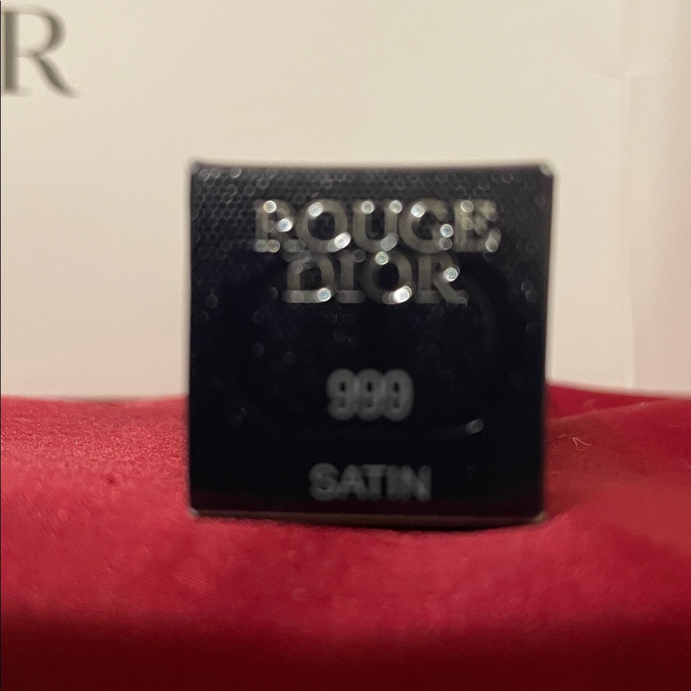 Dior Scarlet Travel Pouch with lipstick and lip enhancer - Picture 7 of 8